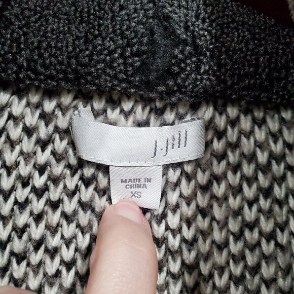 J. Jill Women's Long Button-Down Gray/Black Tweed Cardigan Sweater Pockets Sz XS - Picture 10 of 14